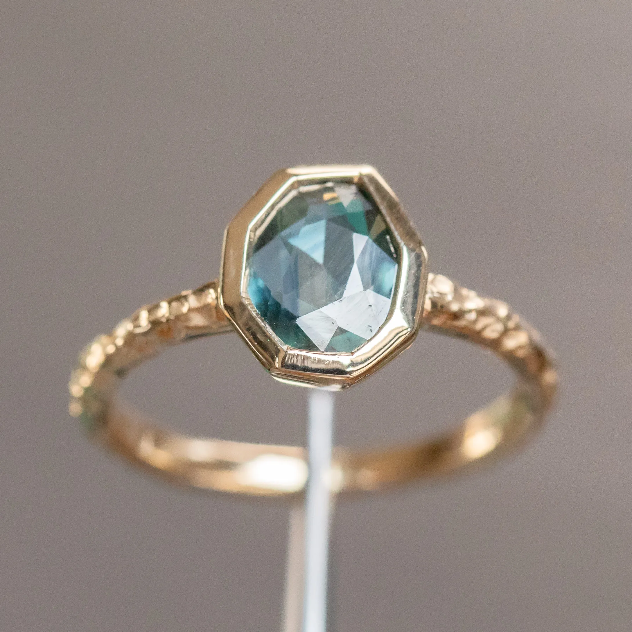 0.97ct Geo Slice Blue-Green Sapphire Evergreen Low Profile Bezel Solitaire Ring in 14k Yellow Gold