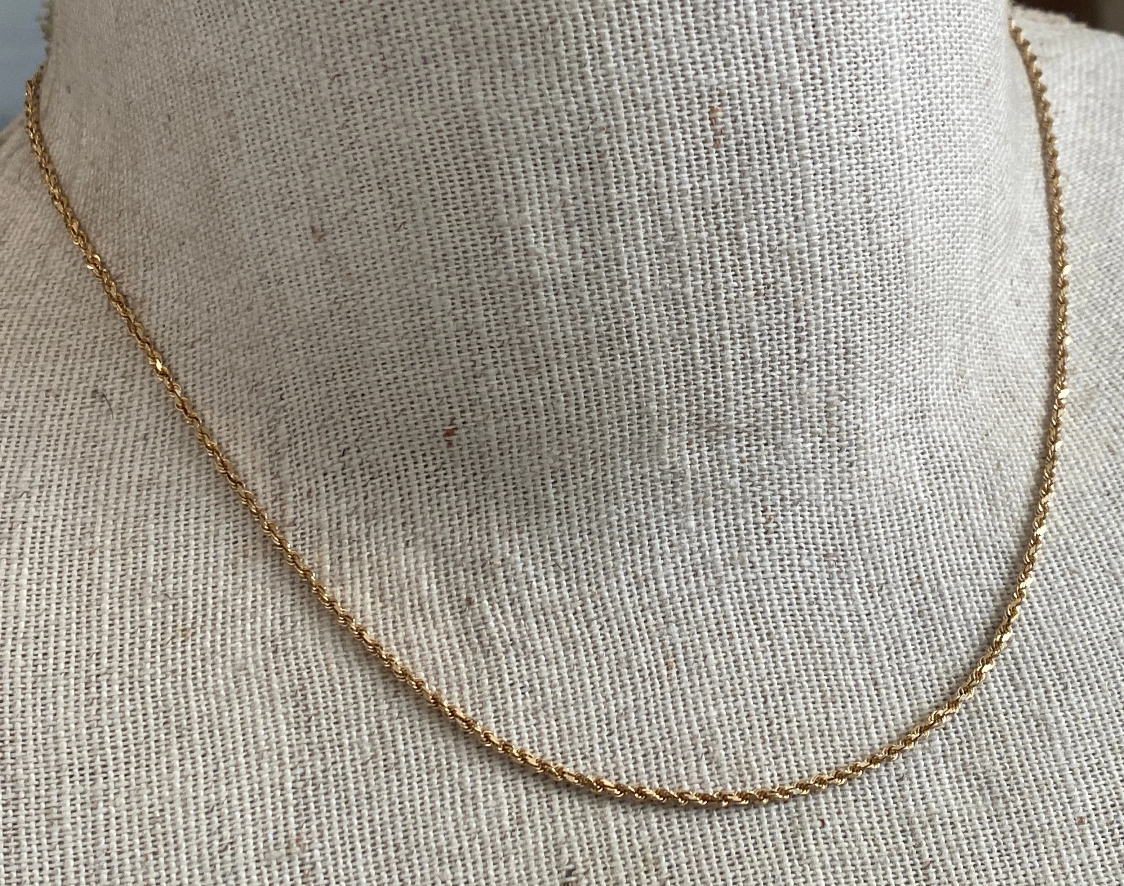 10k Yellow Gold Twist Rope Chain Necklace 16" Long x 1.5mm Wide Signed OR