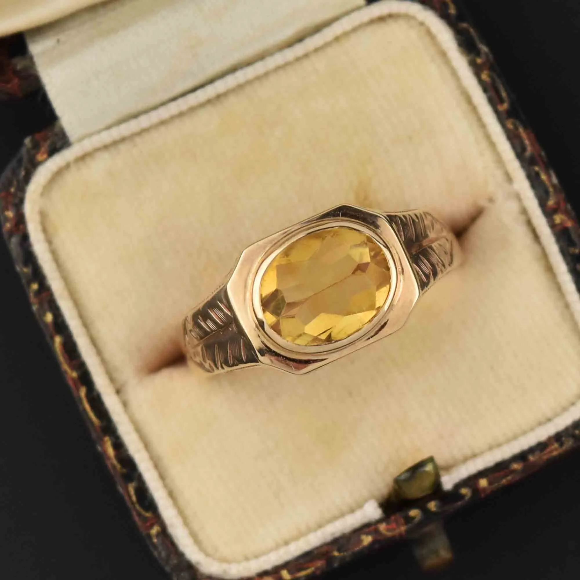 Art Deco Gold Smooth Top Citrine Ring, Sz 8.75