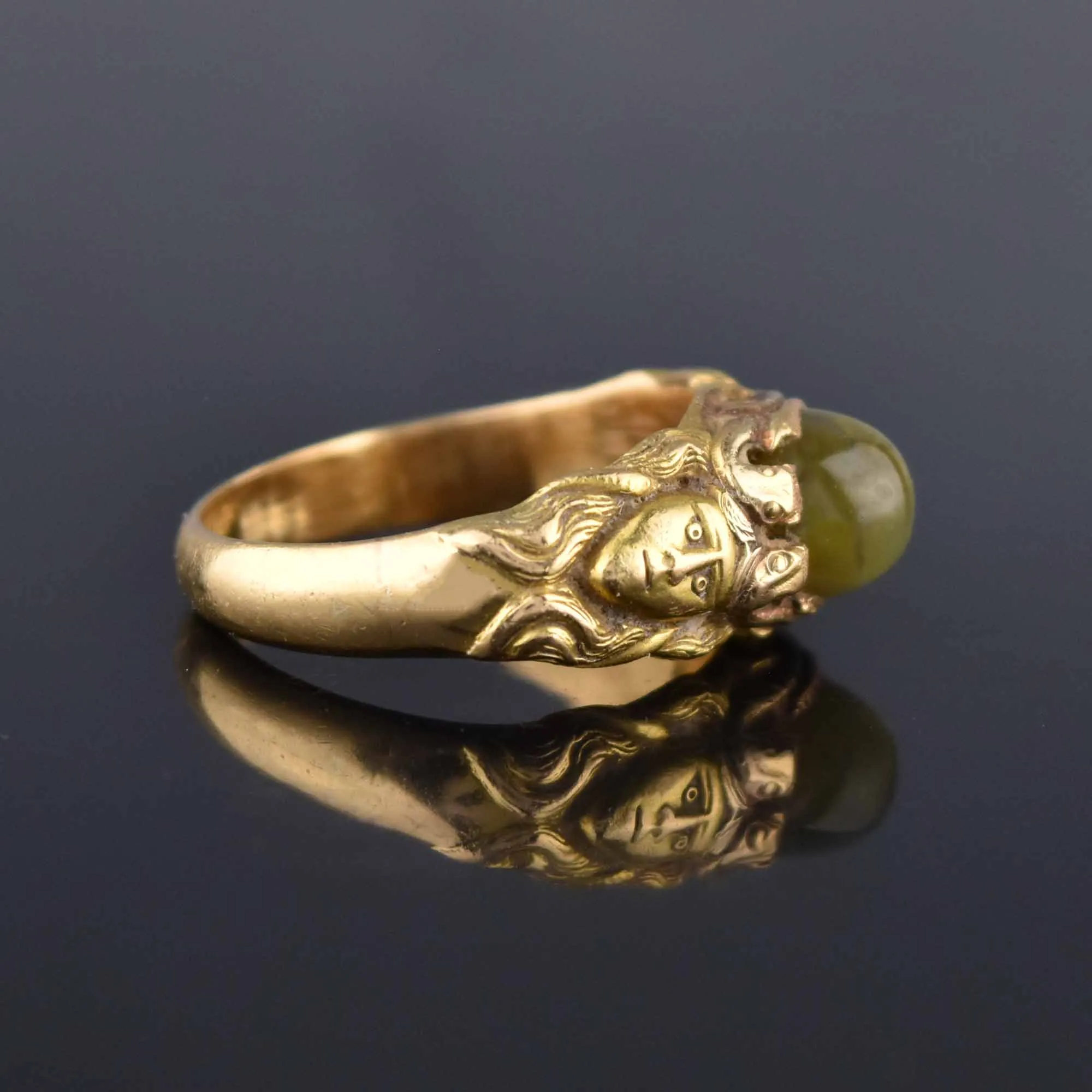 Art Nouveau 18K Gold Cat's Eye Chrysoberyl Ring, Figural Faces