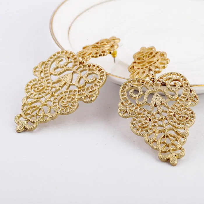 Designer Jewelry Hot Selling Elegant Gold Color Metal Hollow Earrings for Women