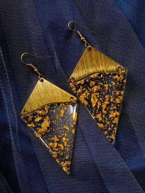 Dust Earrings Golden