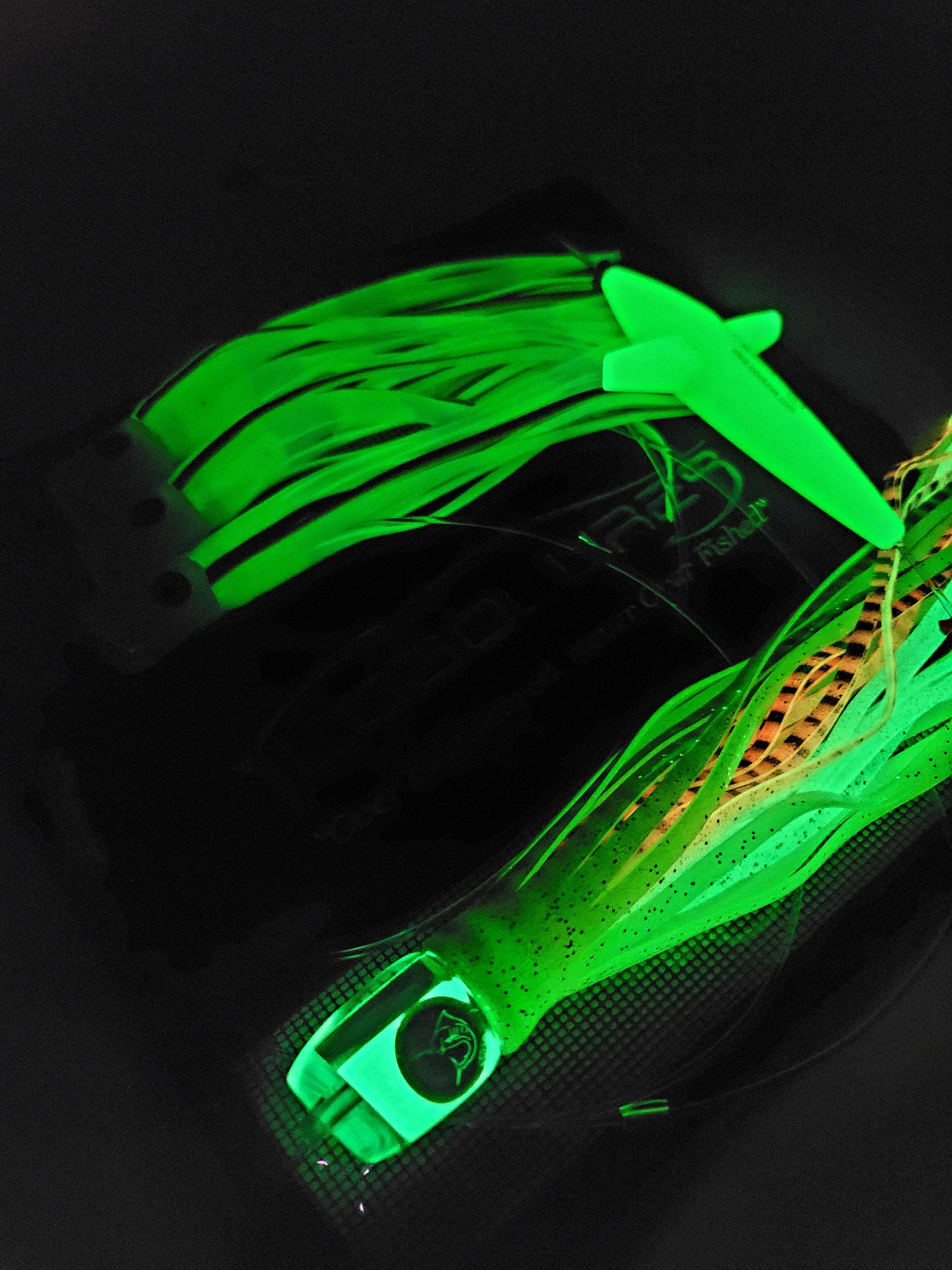 Lobo Lures #200 LUMO GLOW Pelagic Magic Big Game Fishing Daisy Chain