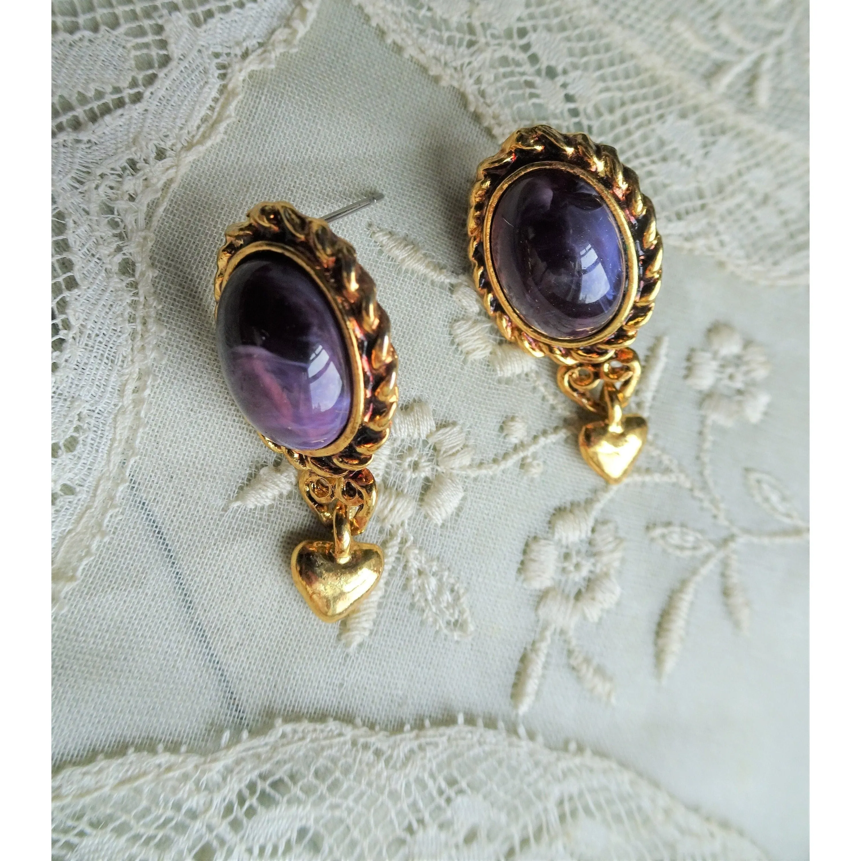 LOVELY Purple Glass and Gold Tone Metal, Pierced Earrings,Collectible Vintage Jewelry