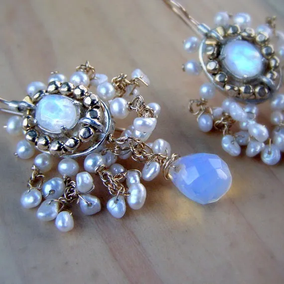 Maharaja Moonstone Pearl Earrings