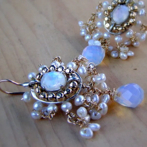 Maharaja Moonstone Pearl Earrings