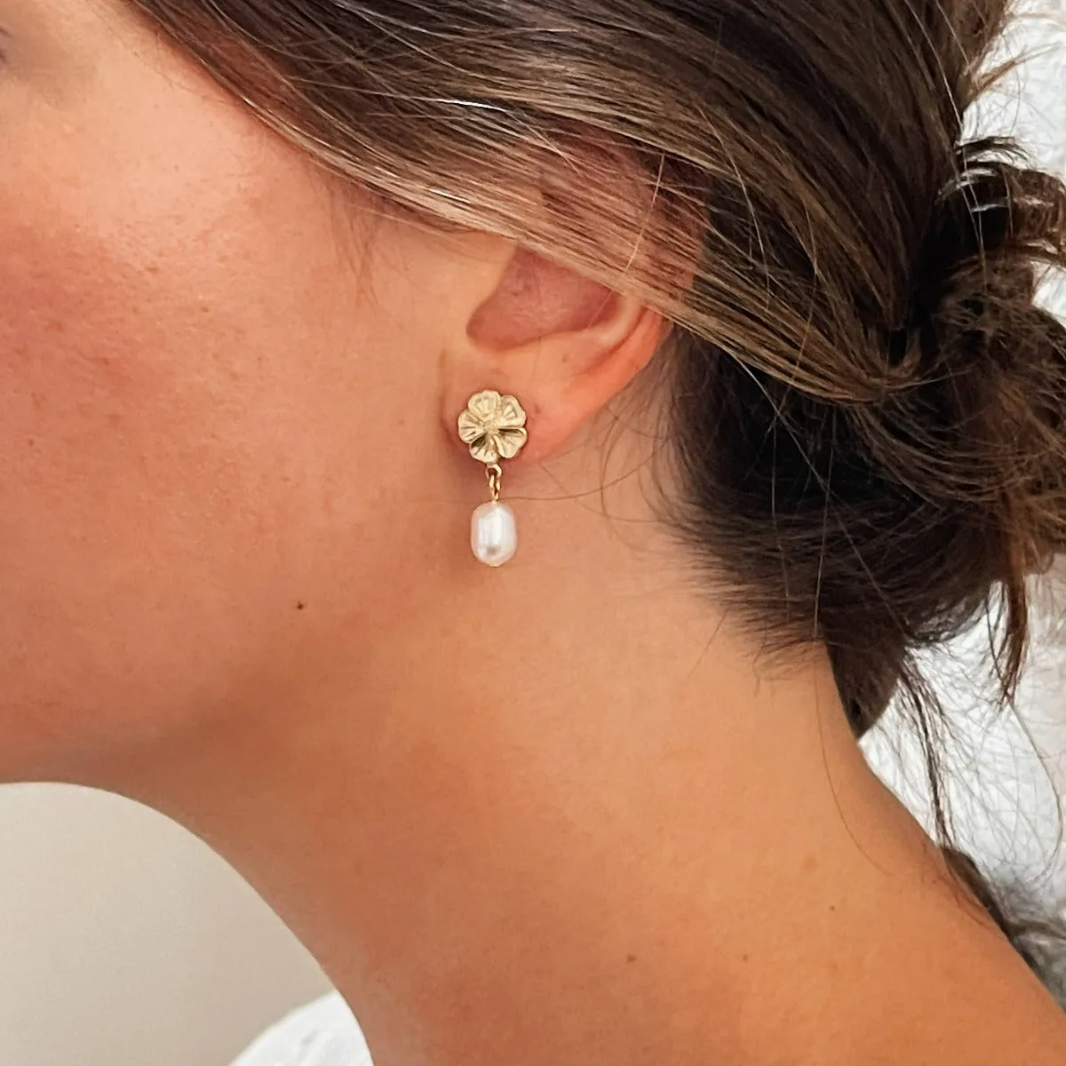 Nest Pretty Things | Flower And Pearl Studs