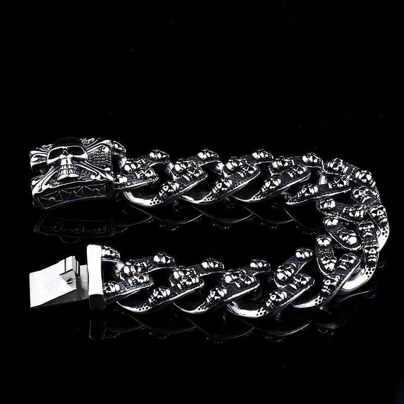 Retro Skull Engraved Titanium Steel Bracelet - Bold Stainless Steel Fashion for Men