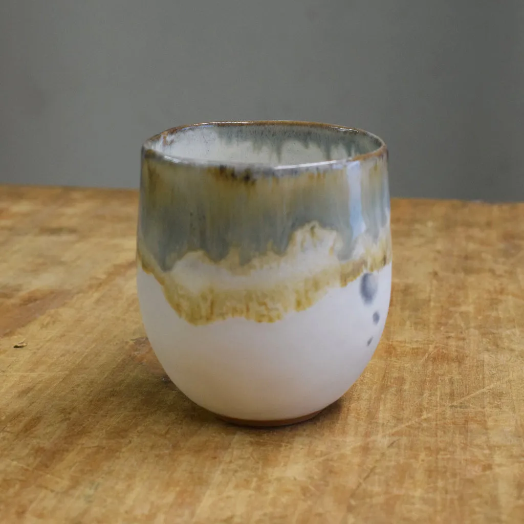 Stemless  Magnolia